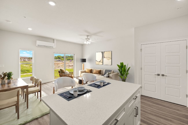 Building Photo - 14985 Sunset Eve Lp