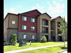 Building Photo - 608 Jordan Ridge Boulevard