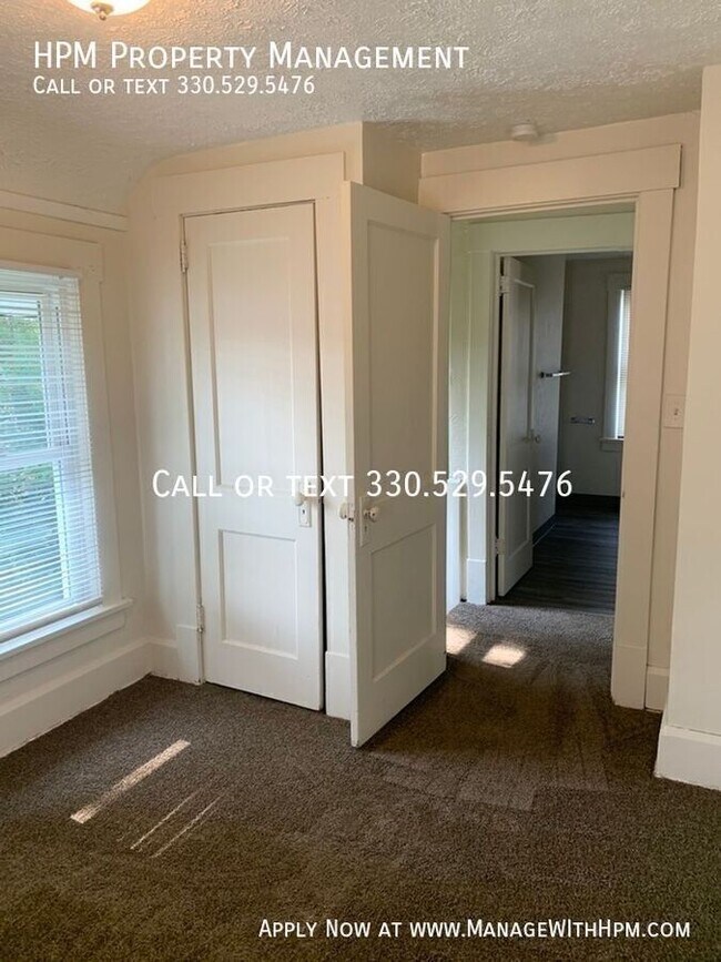Building Photo - 2724 Daleford Ave NE