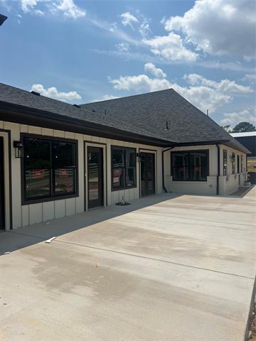 Building Photo - 1176 Sycamore Bend Rd