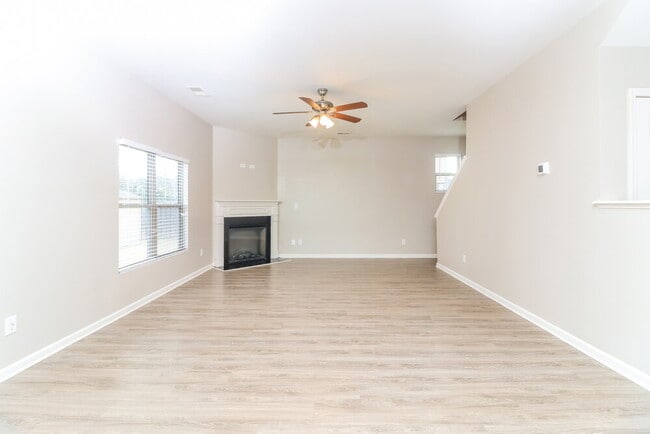 Building Photo - 8581 Braylen Manor Dr