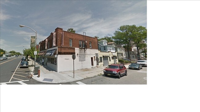 Building Photo - 1010 Bergen St