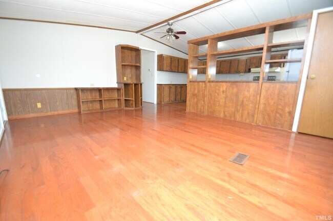 Building Photo - 8001 Smith Rd