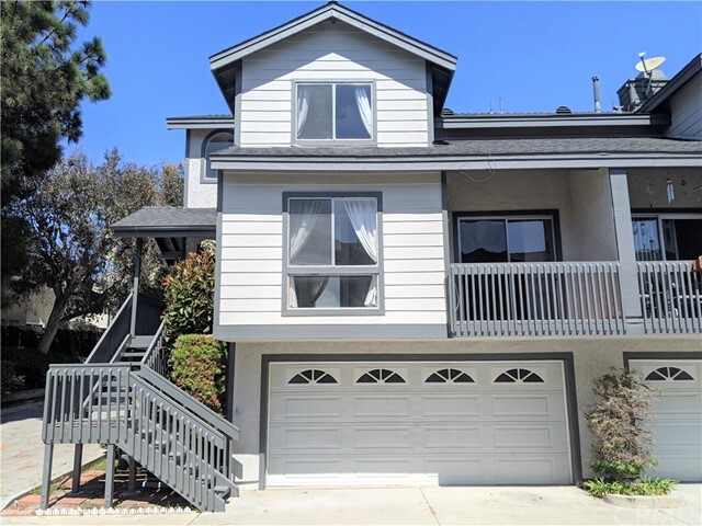 Building Photo - 2200 Canyon Dr