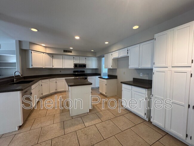 Foto del edificio - 2232 W Harrison St
