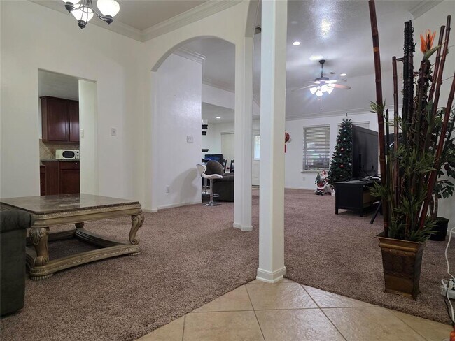 Foto del edificio - 13111 Heather Falls Dr