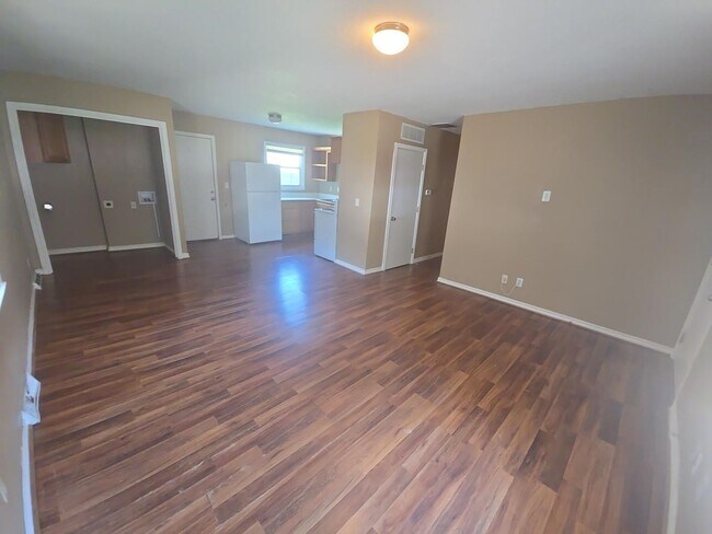 Foto del edificio - Charming 3-Bedroom Home with Large Yard