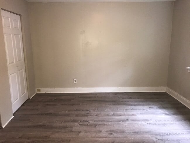 Foto del edificio - 1528 Wilson Ave