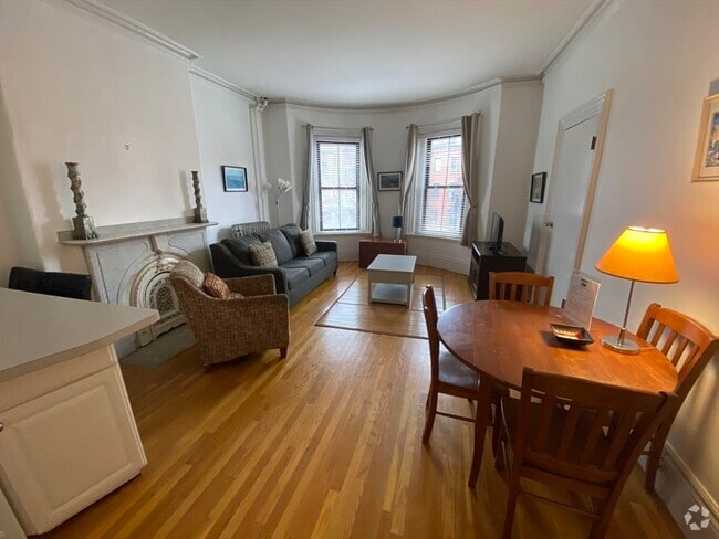 Building Photo - 668 Tremont St