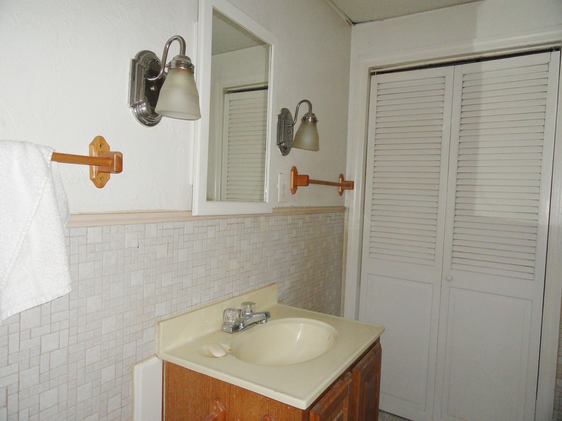 Primary Photo - 109-117 California Ave