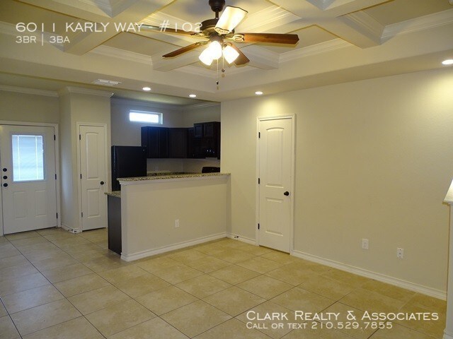 Foto del edificio - 6011 Karly Way #102, San Antonio, TX. 78244