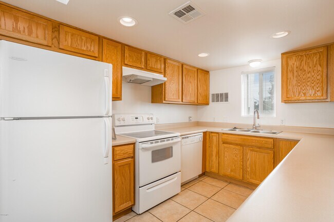 Foto del edificio - 7601 E 2nd St