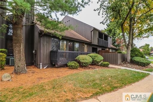 Building Photo - 37 Westgate Dr