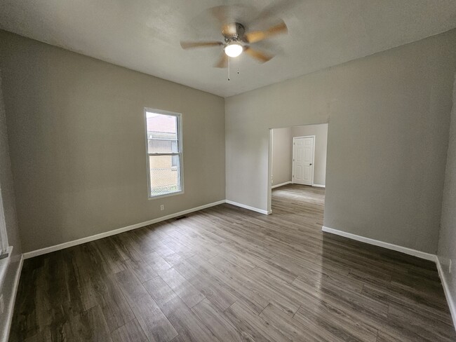 Building Photo - 1714 Menifee St