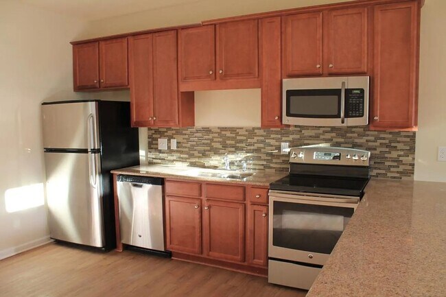 Foto del edificio - Contemporary 3BD/3.5 BA townhome available near NCSU – Furnished or Unfurnished option offered!