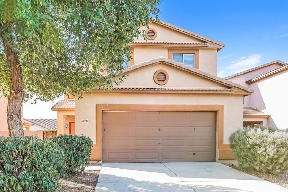 Primary Photo - 41302 N Cambria Dr