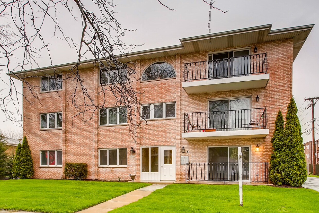 7126 176th St Unit 3, Tinley Park, IL 60477 Condo for Rent in Tinley