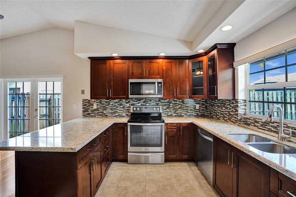 Foto principal - 8511 NW 54th St