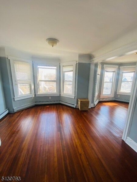 Foto del edificio - 45 Watson Ave