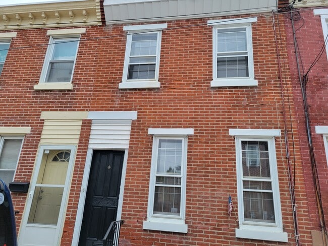 Building Photo - 2325 Belgrade St