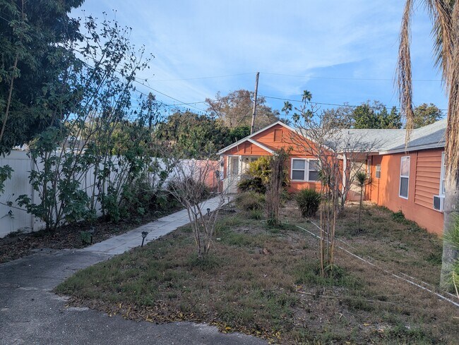 Foto del edificio - 1244 Woodlawn Ter