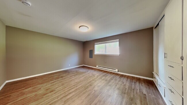 Foto del edificio - 102 Summit Ave N