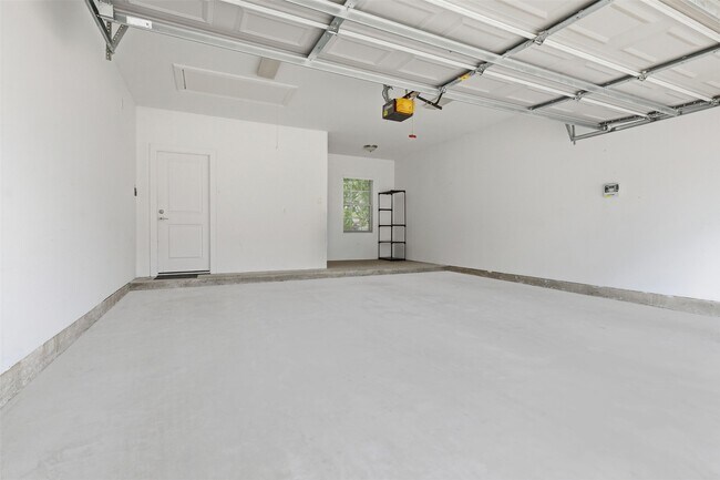 Building Photo - 59 Champion Villa Dr