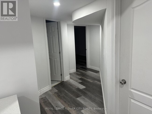 Photo du bâtiment - 47 Sparta Dr