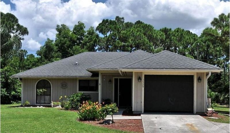 Primary Photo - 1329 SE Floresta Dr
