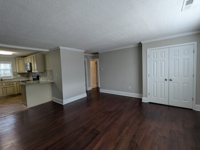 Foto del edificio - 508 Mahaley Ave