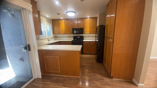 Foto del edificio - 1617 Cashmere Dr