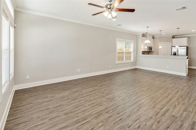 Foto del edificio - 1410 Holleman Dr