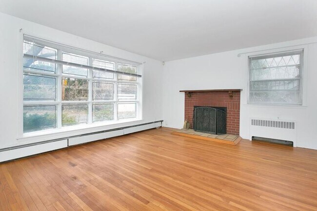 Foto del edificio - 2730 Edgehill Ave