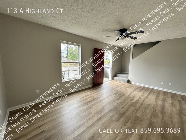 Foto del edificio - 2-Bed 1-Bath Townhome + Garage