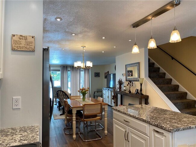 Building Photo - 4066 Oneida St