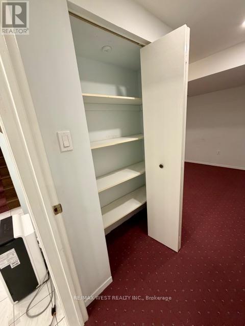 Building Photo - 4 Foxchase Dr