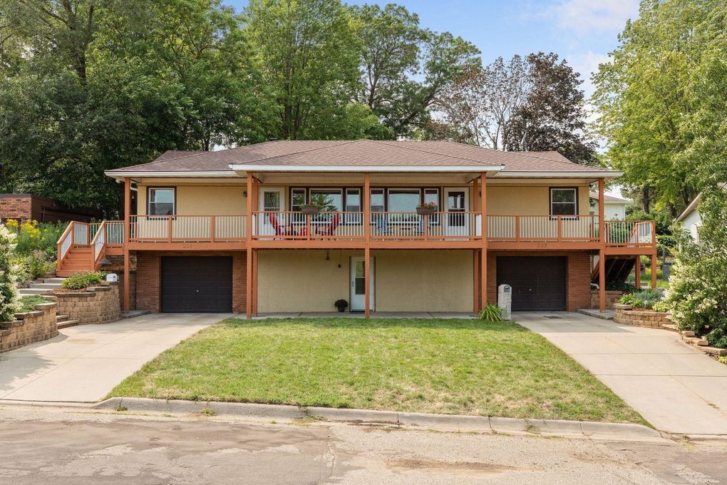 221 is on the left, 223 on the right. Tuck under garage and separate entrances. - 223 17th Ave N