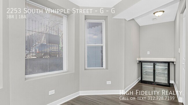 Foto del edificio - 2253 S Whipple St