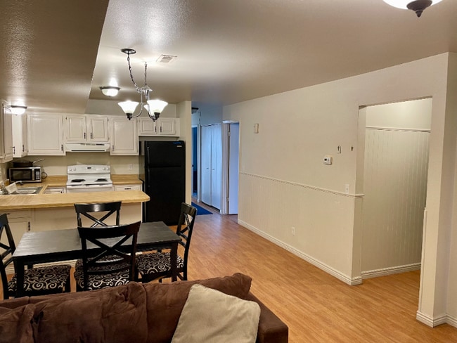 Foto del edificio - 1710 Hickory Ln