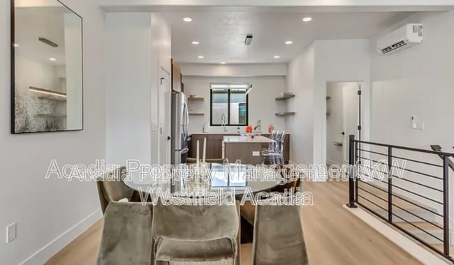 Building Photo - 4186 S Main St