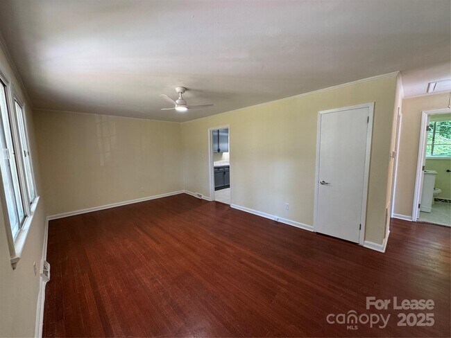 Foto del edificio - 3122 Marlborough Rd
