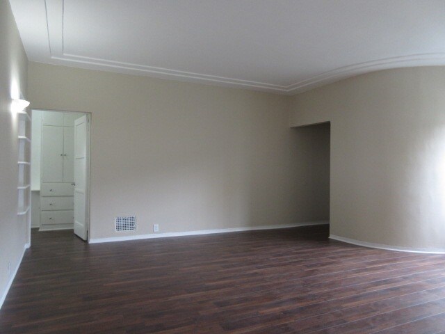Building Photo - 1720 N Serrano Ave