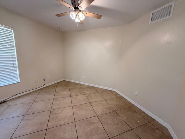 Building Photo - PRICE DROP !!!!3-Bedroom, 2-Bathroom Rental with Den