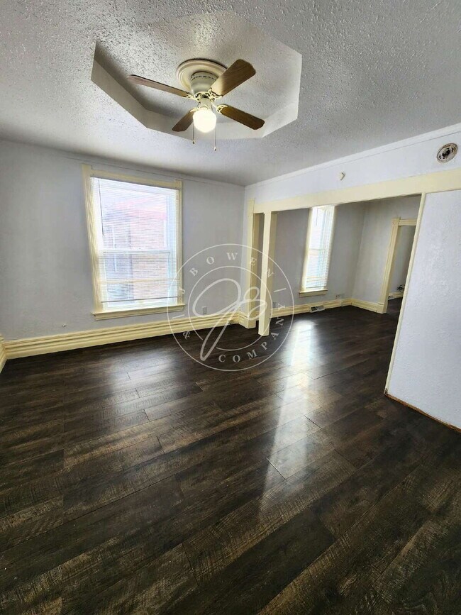 Foto del edificio - 4 bed 2 bath home with over 1600 Sq Feet!