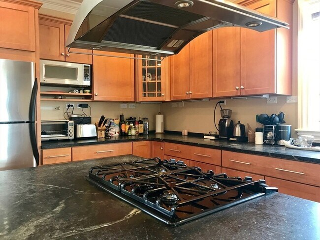 Foto del edificio - 360-362 Dorchester Street Unit 3