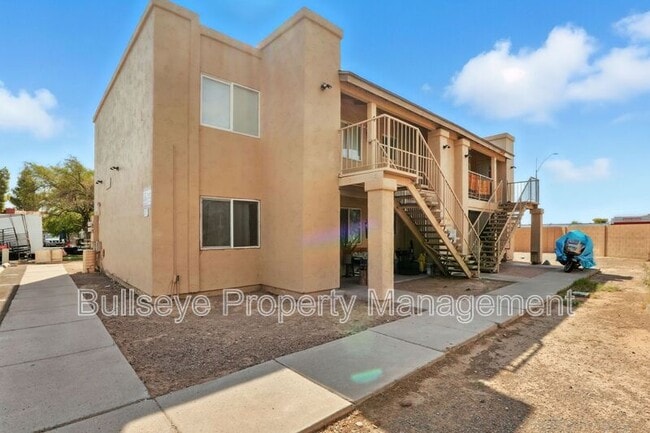 Building Photo - 2701 E Beck Ln