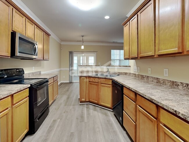 Building Photo - 5279 Crosswinds Rd