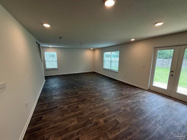 Foto del edificio - 6422 Jerry Lynn Ln