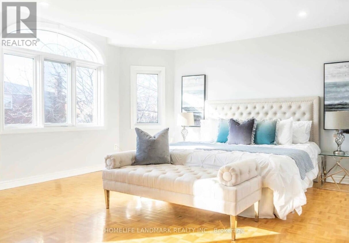 Building Photo - 241 Highglen Ave