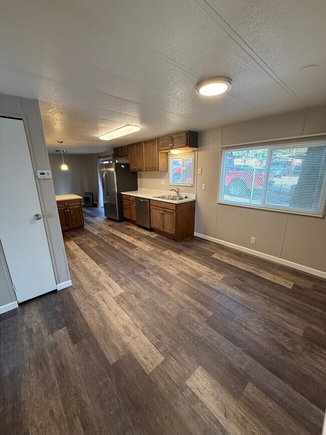 Foto del edificio - 4303 E Wintergreen Rd